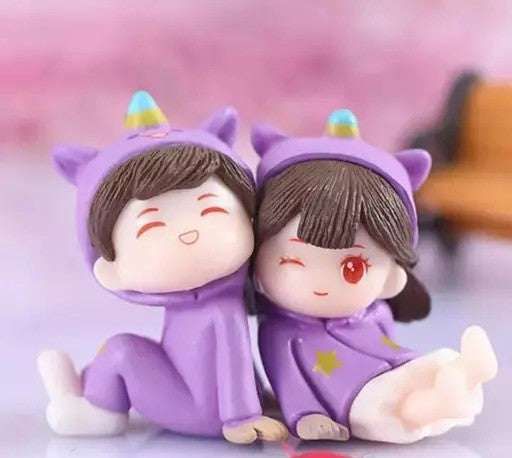 Surprise Your Loved One! Miniature Cute Couple Statue – A Symbol of Love